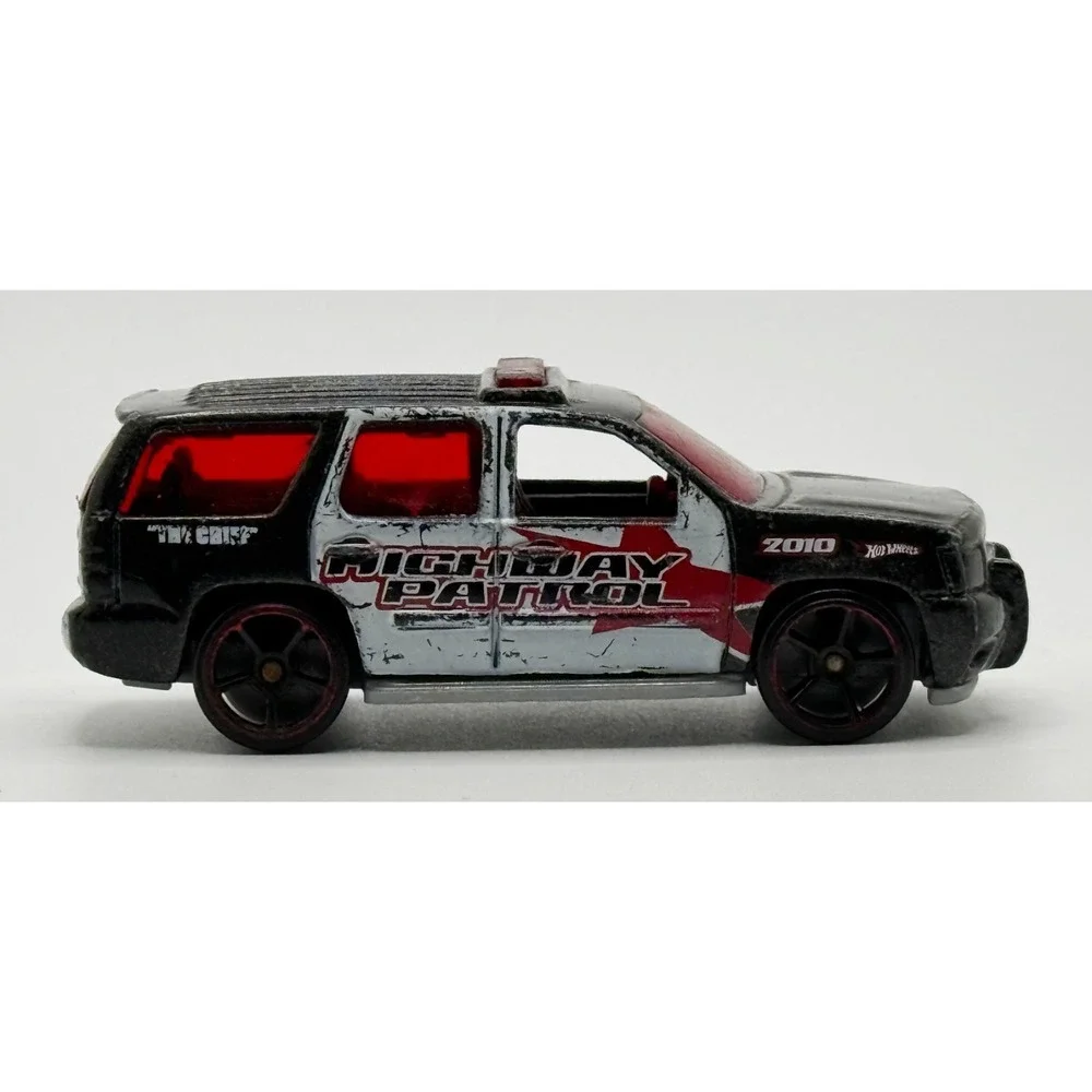 Hot‎ Wheels 07 Chevy Tahoe Collectible Diecast Highway Patrol Car